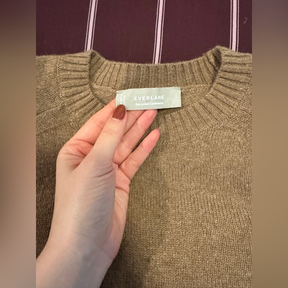 EVERLANE The Boxy Crew In Cashmere In Heathered Woodsmoke - Picture 6 of 8